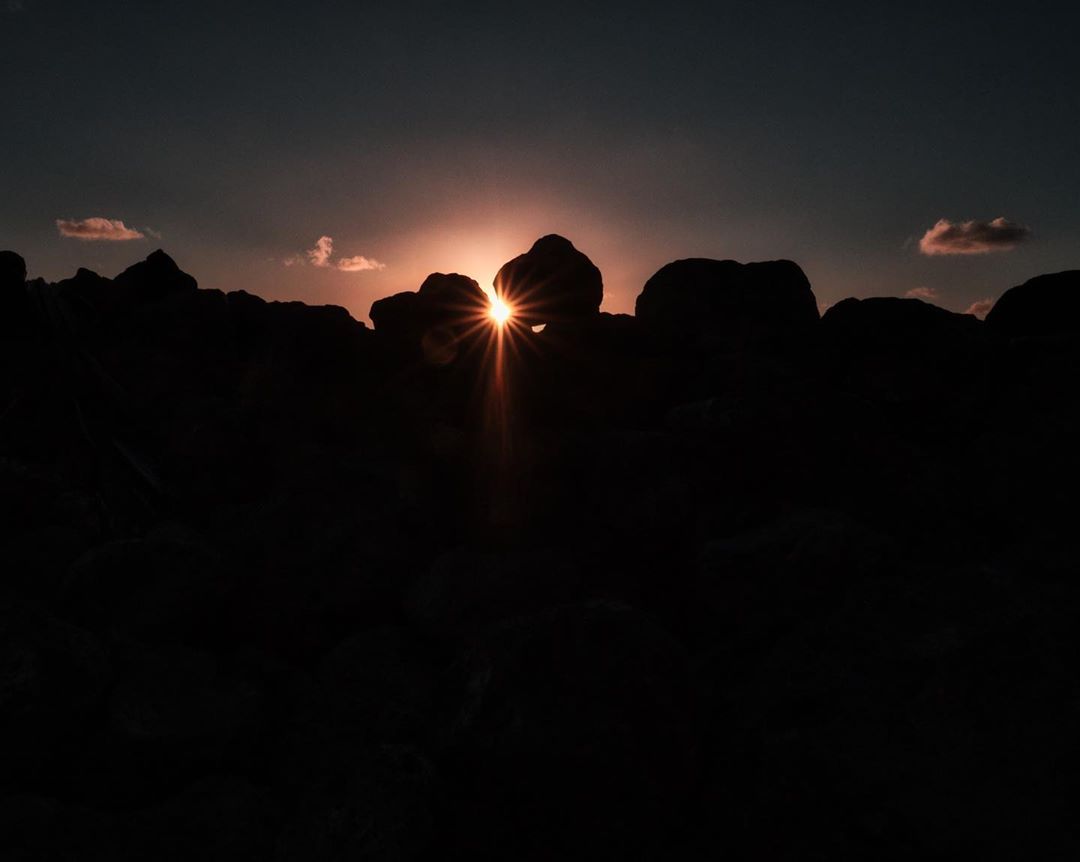Bonfoto_cc's tweet photo. Sunrise.
The beginning of the day. 
Must get up early to see this.
Picture from ins @ photosbylesnew using Zomei tripod. https://t.co/t5RCjm2DlM