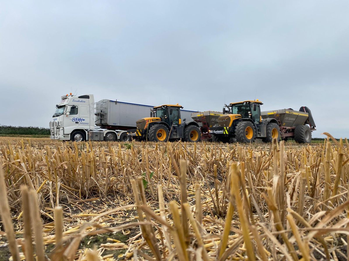 #farming Keeping the spreaders going with fertiliser #SDH