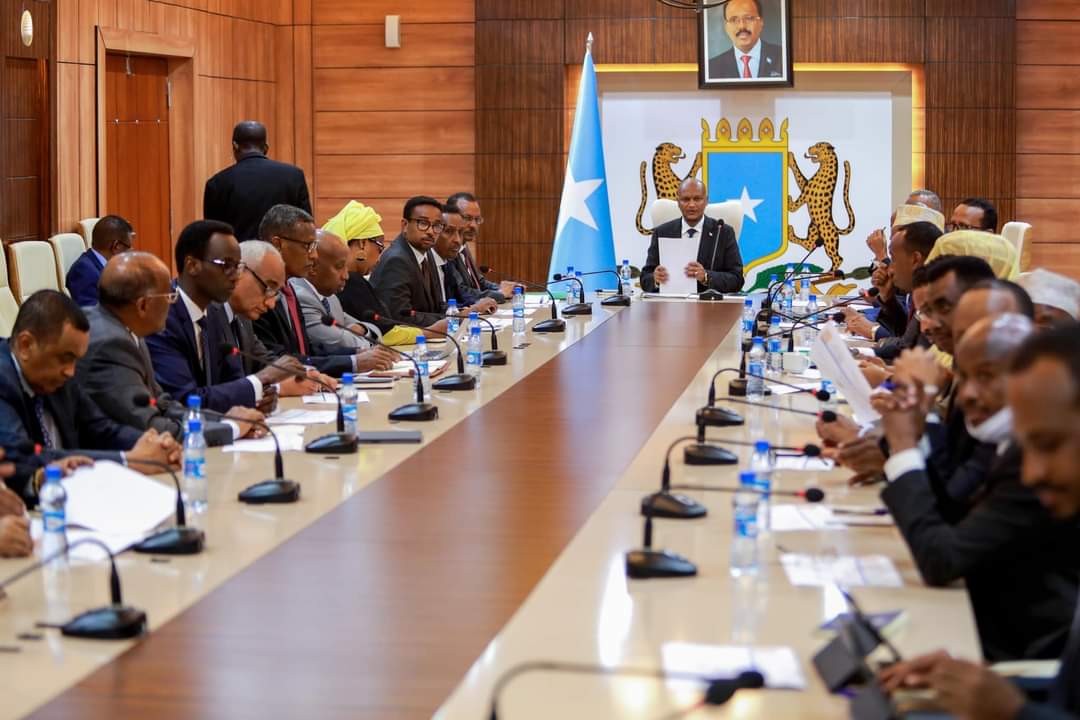 Somalia’s Cabinet meeting approved the agreement of the African Continental Free Trade Area @AfCfta which will progressively eliminate tariffs &amp; non-tariff barriers on trade in goods, cooperate on investment, creating one market &amp;the implementation of trade facilitation measures