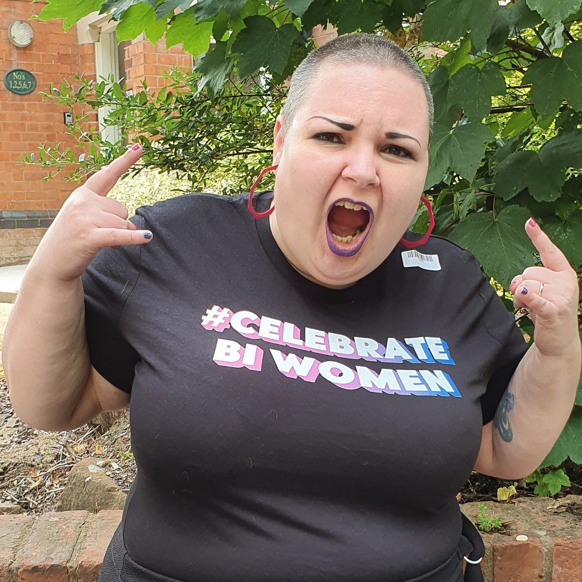 Ready to  #CelebrateBiWomen? Shirt made by  @RainbowandCoUK Modelled by  @LibbyLights  by  @we_are_biscuit Get your own:  https://rainbowandco.uk/products/celebratebiwomen-t-shirt(PLEASE RT)  #BeautifullyBisexual 