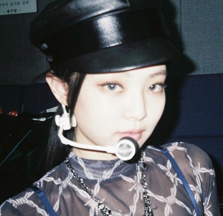 Jennie Kim as your rockstar girlfriend, a thread: