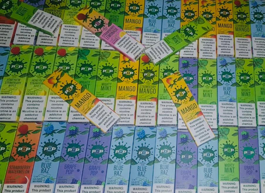 yohaneAlliali's tweet photo. Le goût de chaaaaa "POP DISPOSABLE" maximun (400 taf) bien chic 😍🥰. plusieurs parfums sont disponibles
Intéressé DM
#abidjan #cotedivoire #Covid_19
#CIV225 #CigaretteS #ivorycoast #PopDisposable https://t.co/9tyBEApU8M https://t.co/VRQ1ovVj3G