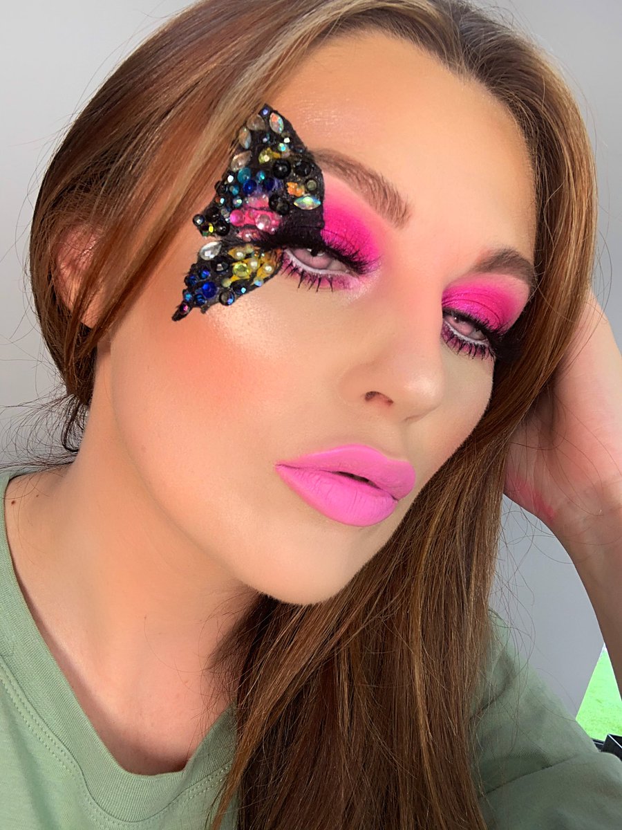 Haylo makeup tweet media