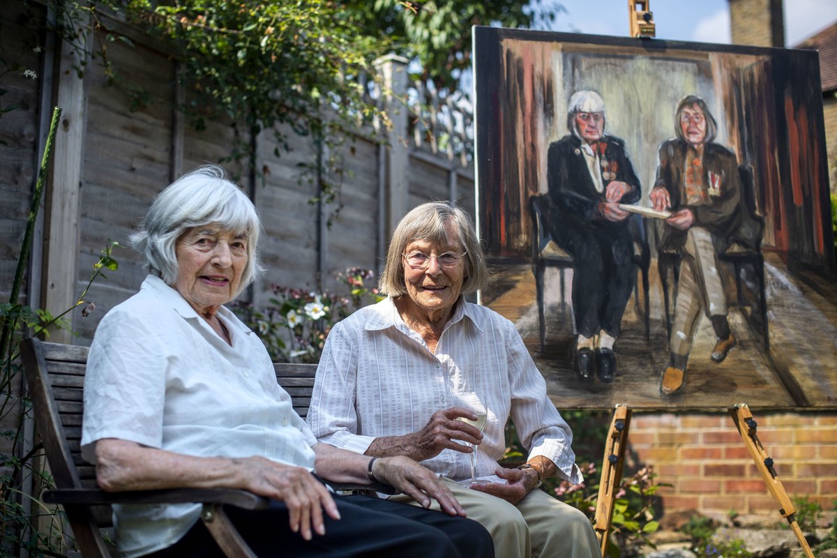 FairyPodMother1's tweet photo. Check out the latest #positive stories from our newsdesk this afternoon... 👀

> WWII hero sisters celebrated with new portrait

> Global charity relay gains runners in Antarctica

> These Marathons haven't been cancelled 🍫 

#RaisingtheVibrationoftheNation https://t.co/pIizjhzR91