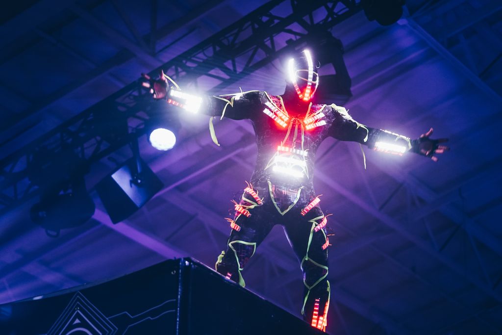 TheMocapCrew's tweet photo. The Global 3D Motion Capture market is experiencing a compound annual growth rate of (CAGR) of 12.12% and set to be worth nearly $300 million by 2025. 

So more work for actors, studio technicians and devs!

Read more: https://t.co/yyk3Xrn7SL 

#mocap #volume #motioncapture https://t.co/wHmb8hi67h