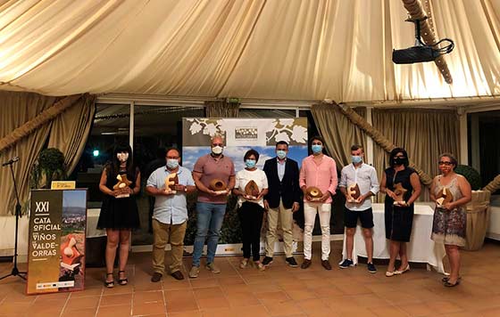 TecnoVino's tweet photo. Los mejores #vinos de #Valdeorras 2020 según la XXI Cata Oficial de la DO Valdeorras https://t.co/Ap01RQ0FnR https://t.co/KcsHk25mh0 #vinosdeValdeorras @CRDOValdeorras
