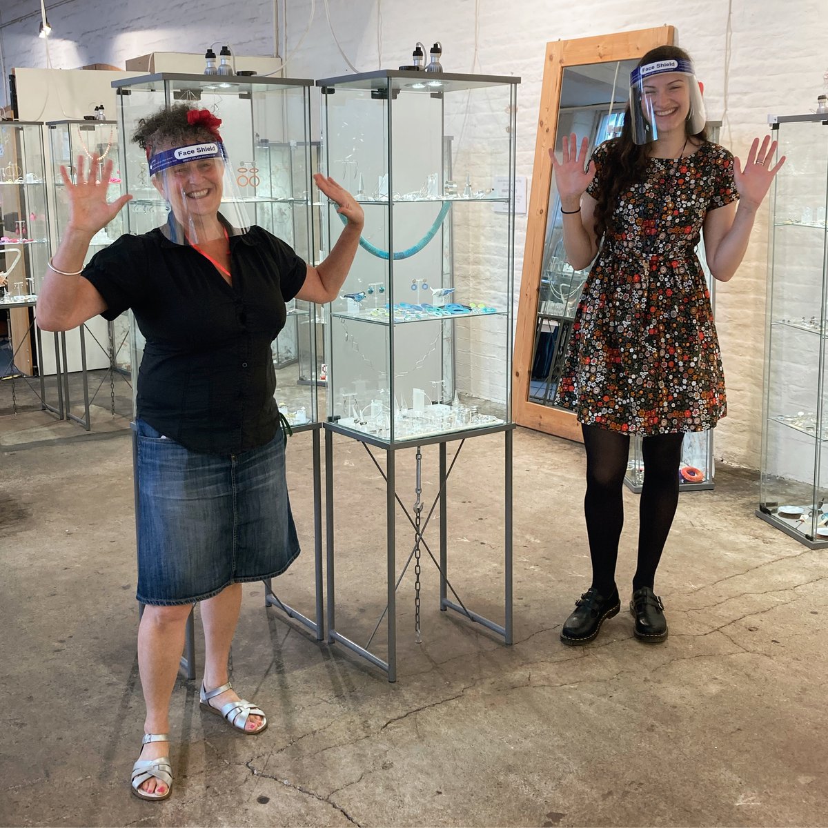 kathlibbert's tweet photo. Hooray we are back! 🥳
No Pressure Pleasurable Personal Shopping in Fully Covid-Prepped Style!
Open by appointment, email: info@kathlibbertjewellery.co.uk 
#saltsmill #contemporaryjewellery #finejewellery #personalshopping #shoplocal #supportlocal #supportthemakers #visitsaltaire https://t.co/vpRKGnObdb