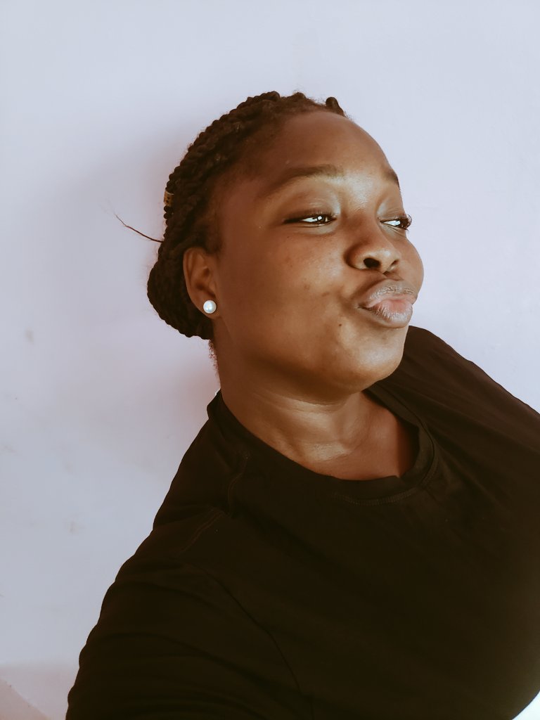 onlyflowergirl1's tweet photo. Just because it's Friday . Is my prayer that we will all not experience any bad news this weekend. #drivealive #baby #BurnaBoy #Ozone #JoySMS #staysafe #driveonjoy ๐๐โค๐ฅฐ๐ฅฐ https://t.co/SSF7s3iwP7