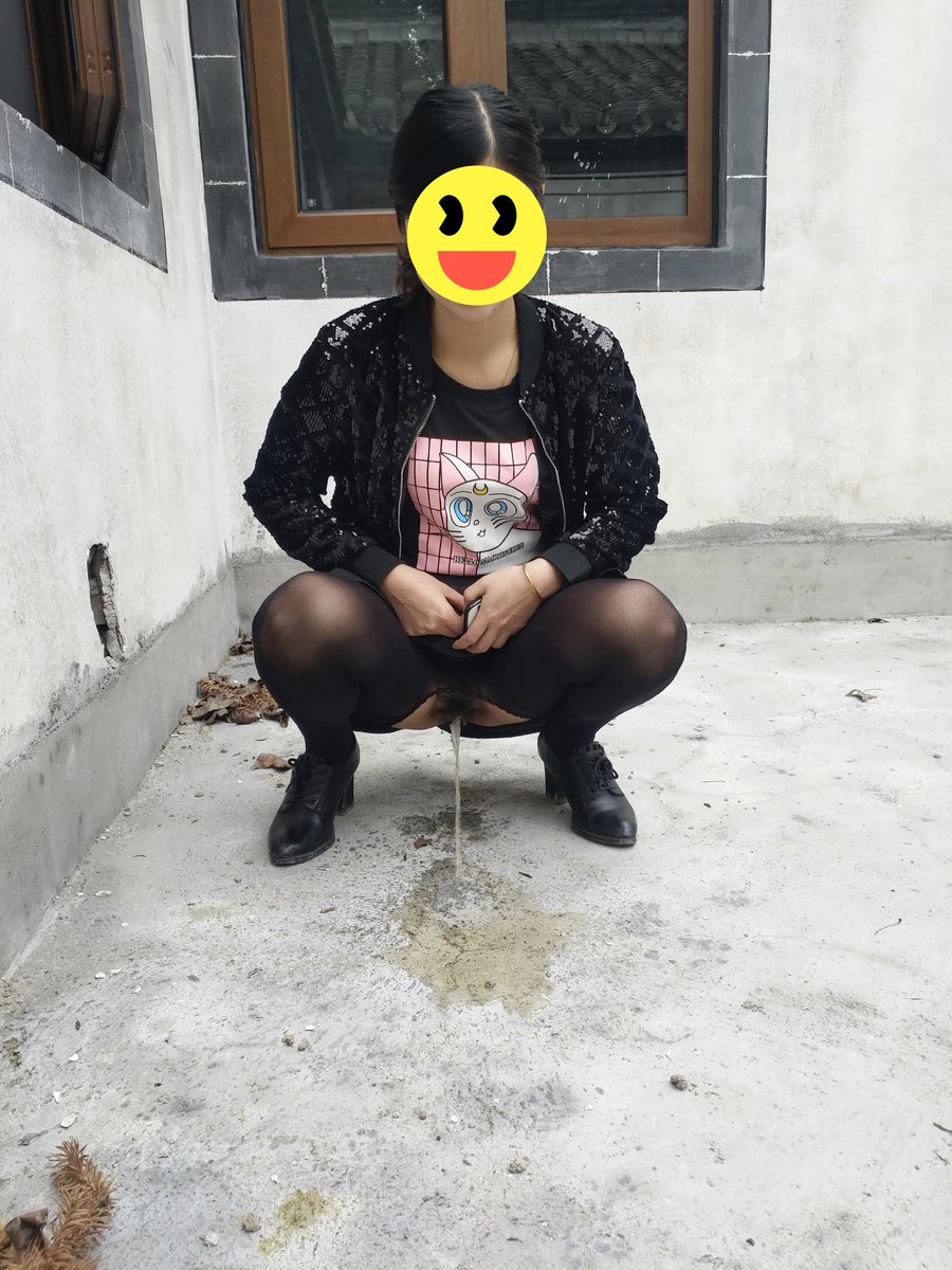 野外放尿，古屋露出！敬请欣赏，欢迎留言点赞！