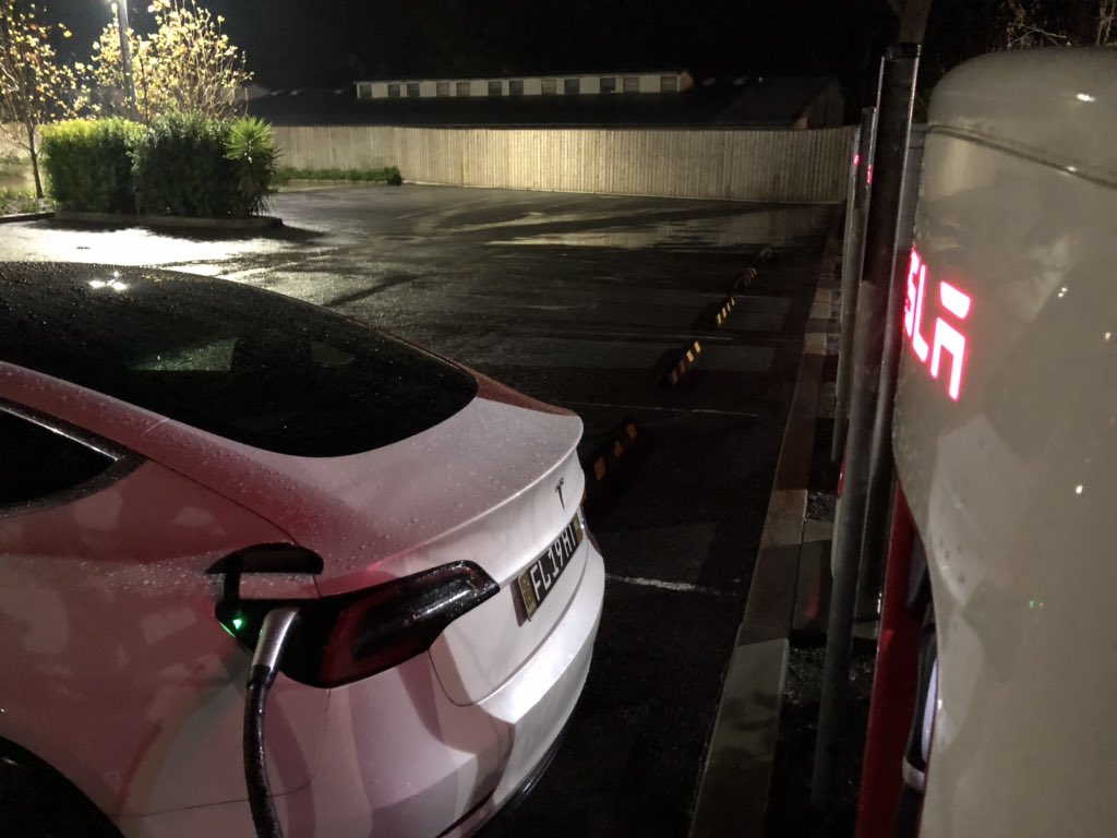 sydney_ev's tweet photo. Road tripping in a #EV. Left Sydney with 65%. For a 500km trip in the rain. 20 min charge midway, good to destination easily. #stoprevivesurvive #rangeconfidence #tesla #supercharger #free. https://t.co/t9fHUUziR9
