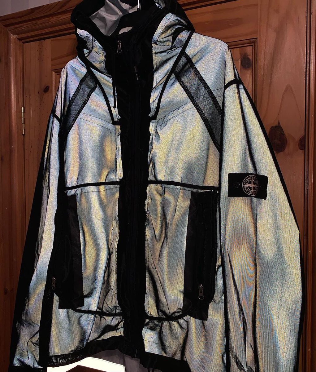 casualsdirect's tweet photo. Posted @withregram • @80s_casual Well happy with today’s delivery #stoneisland #si #stoneislandjacket #stoneislanduk #reflective #clobber #whitebadge #massimoosti #ostiarchive #specialprocesses https://t.co/RDRrqWseun