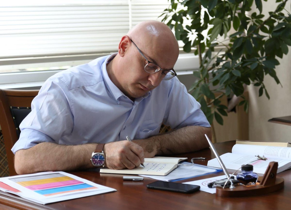 Psikolojik Danışma ve Rehberlik Yönetmeliğinin yayımlanma sürecinde bizlere destek olan, Temel Eğitim Genel Müdürü, meslektaşımız Cem GENÇOĞLU’na  teşekkür ederiz. 

#PDRPsikolojikDanışmandır
<a href="/cemgencoglu/">Cem Gençoğlu</a>