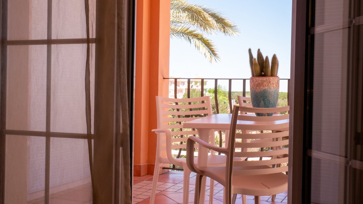 ResortDunas's tweet image. En @ResortDunas  pensamos siempre en la comodidad de nuestros huéspedes 🏨  ⁣
⁣
Cada estancia está diseñada para que disfrutéis al máximo de vuestra experiencia en #Matalascañas, y por ello, cuidamos todos los detalles 💙⁣
⁣