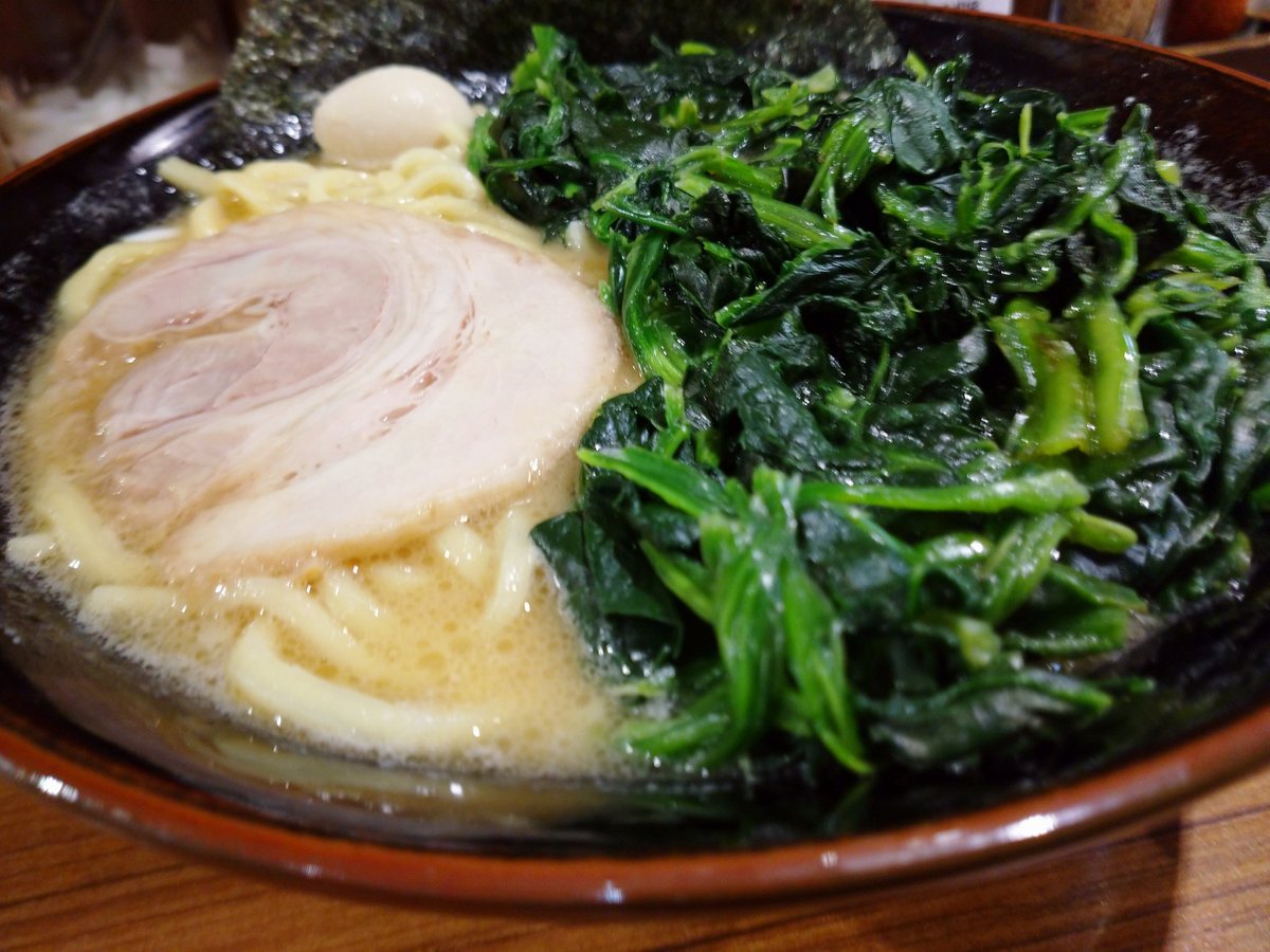 3nukit's tweet photo. 食べよう、草 https://t.co/FJ7JZHgdS2