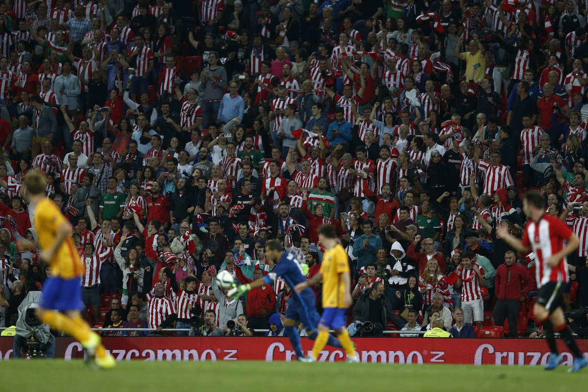 🔙 Se cumplen 5⃣ años de una noche histórica en San Mamés ✨

 🗓️ 14/08/2015. Ida Supercopa 🏆

𝗔𝘁𝗵𝗹𝗲𝘁𝗶𝗰 𝗖𝗹𝘂𝗯 𝟰-𝟬 <a href="/FCBarcelona_es/">FC Barcelona</a> 

#AthleticClub 🦁