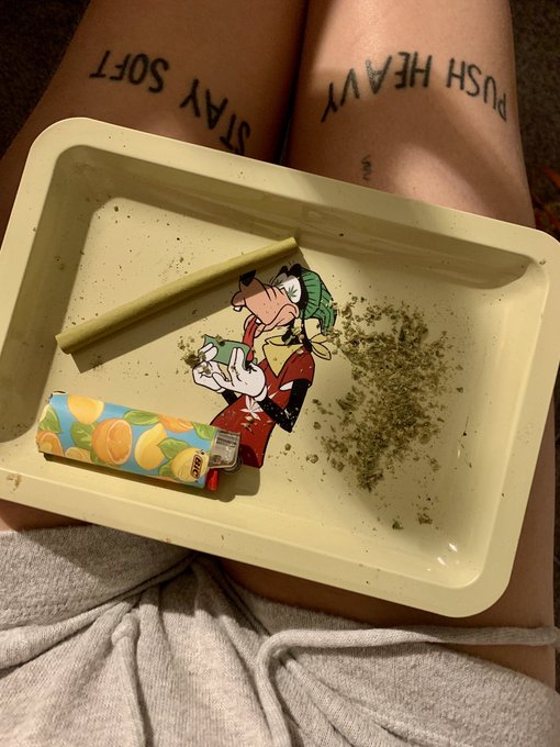 Watch sky 🎀🏳️‍⚧️'s leaked NSFW photo on TwXstars