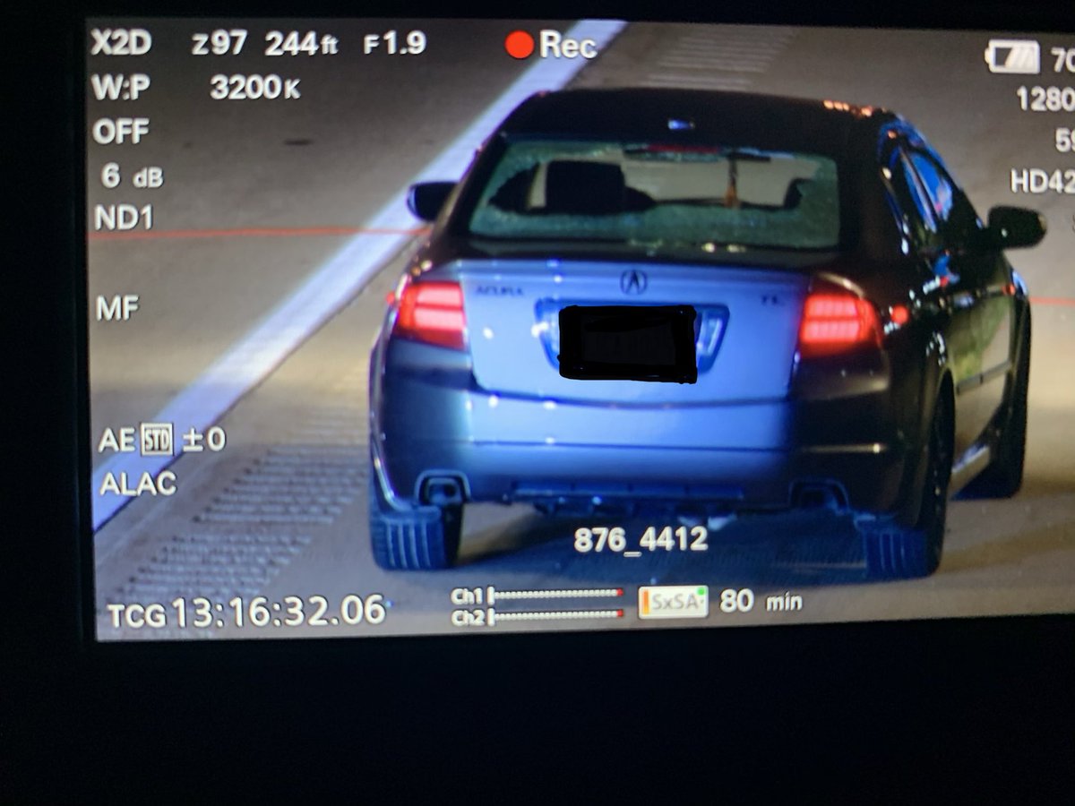 mikewsyx6's tweet photo. This @googlemaps image shows where @ColumbusPolice are investigating the double shooting on I-270 South (southwest @ColumbusGov)

270 SB is closed starting at I-70. 

Closure is expected to last until at least 6:30am.

@KatieWSYX6 is updating detour details now on @wsyx6. https://t.co/wM5tfJjpbG