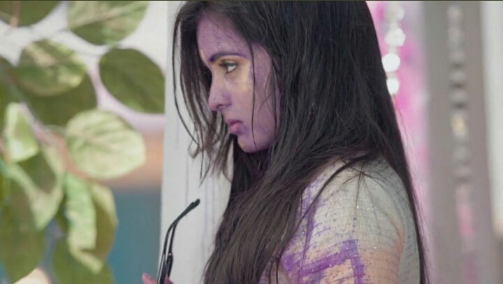 In a very few episodes We can saw the glimpse of Our Very own Angry Chorni...Who can fought for right always even with her father also.. U can see the fire in her eyesShe is the One,,"Jo jung me harne ke baad bhi haar nhi manti "  #RheaSharma  #RheaAsMishti  #YRHPKHits300