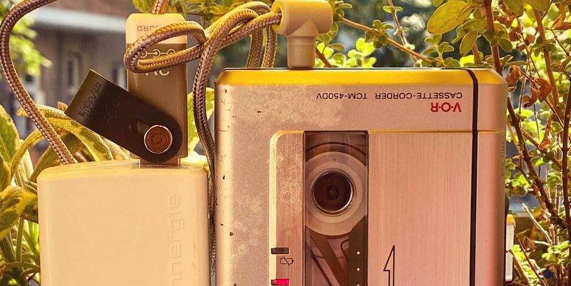 MyVoltsTweets's tweet photo. #Repost @Hainbach101
Portable sound made easy ๐
Our new 3V Ripcord works great with the Sony V-O-R Dictaphone and many other devices!
Step away from disposable batteries and jump on the reusable power train ๐โป๏ธ๐
#cassette #walkman #dictaphone #Minidisc #PortableCDPlayer https://t.co/ECx2reg6Yk