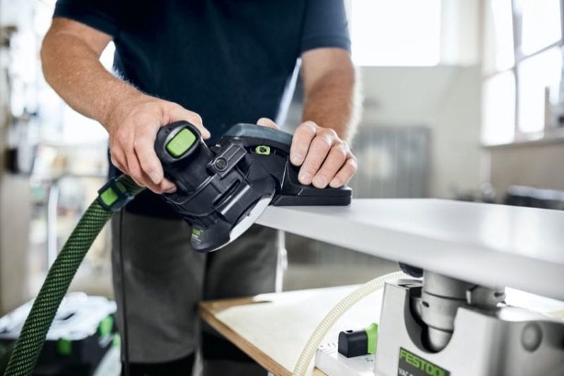 ProToolReviews's tweet photo. The #Festool Edge Sanding Guide attaches to Festool #sanders like the ETS 125 REQ to provide Pros tight control over #sanding surface edges and angles. https://t.co/ep3OVj9phf
#carpentry #painting #woodworking #ptrfes20 #carpentry #workshop https://t.co/ubSS5KICJb