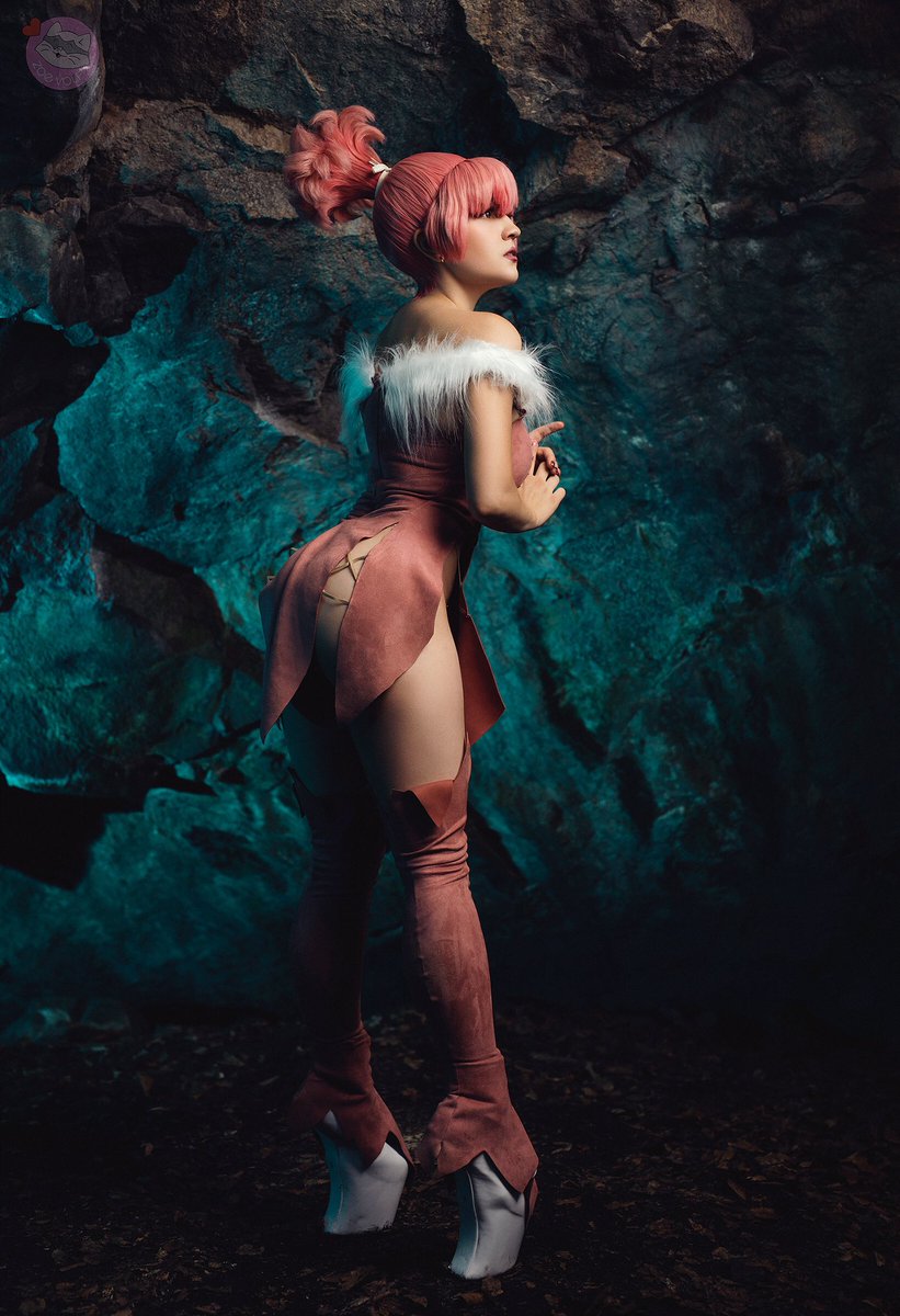 I think I’m lost. You mind helping me? 🥺
Homura Momiji from Dr. Stone is waiting for you on my Patreon this month! Become my HD superhero to unlock her 💗

Ph:<a href="/MHPhotoTweets/">Creative man of culture!</a> 
Edit:<a href="/rozzylis/">⭐️RozzyLis⭐️PhotoLife⭐️</a> 
Wig:<a href="/Rita_Mim_/">Герой Расчёски</a>
Costume by me

Front or back btw? RT for both!

patreon.com/ZoeVolf