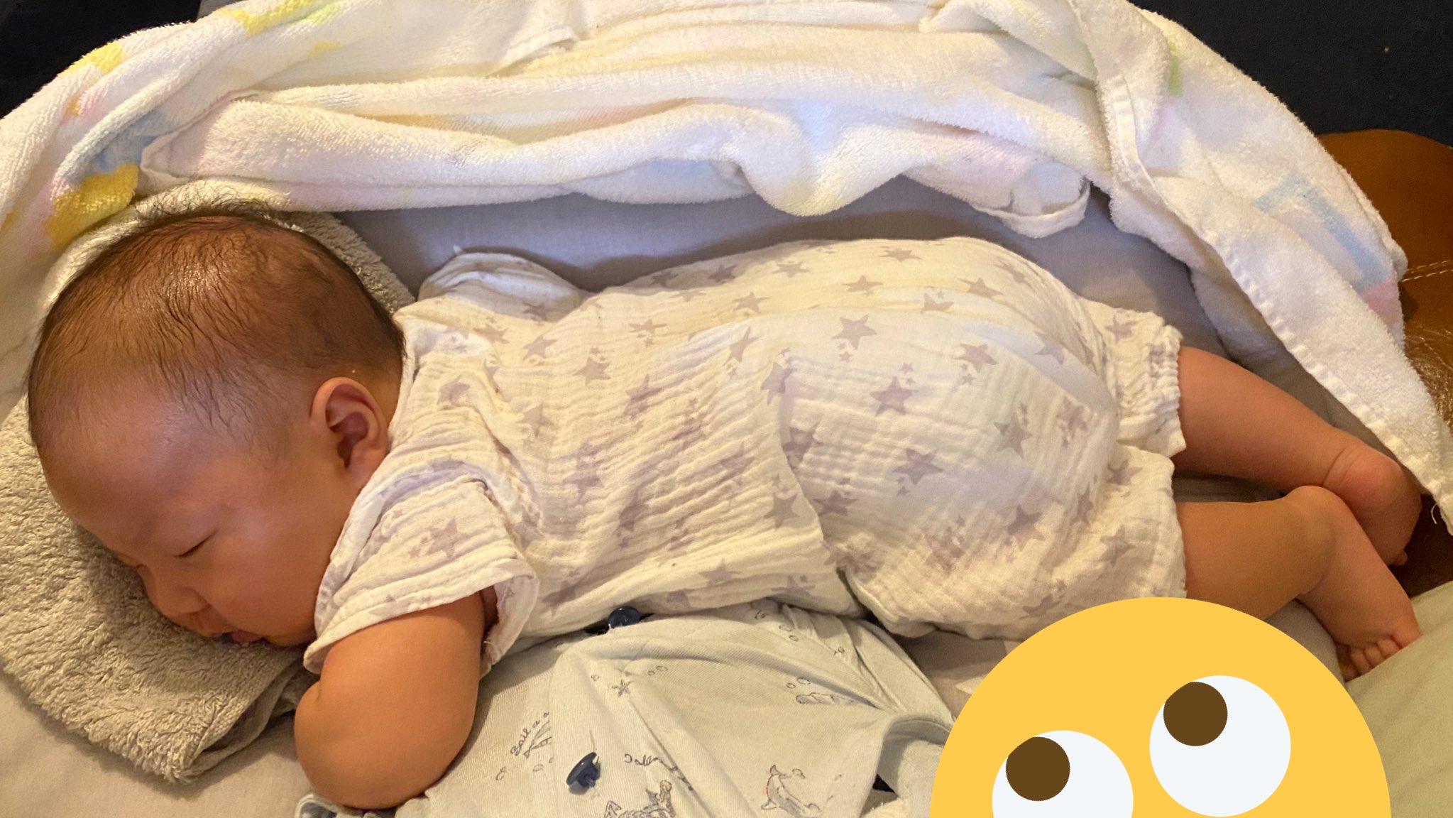 きつい 膝の上に授乳クッションを敷いてその上に息子くんを寝かしてたらいつの間にかがっつりうつ伏せで寝 ててびっくり まだ1ヶ月なんだから早くよ でも気持ち良さそうに寝てますなぁ それでも一応仰向けになおしました 赤ちゃんのいる生活
