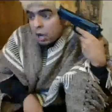 EfY2gxeXsAMFkXG.jpg