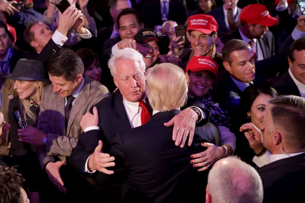 YahooNews's tweet photo. Trump's brother Robert reportedly hospitalized in New York https://t.co/jT3XAQojWc https://t.co/8Bwq69bbQz