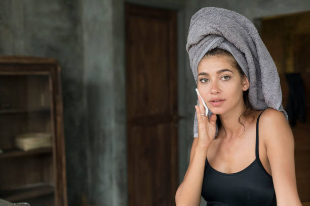 Double cleansing is one of those anomalies, you hear about it, you know you should be doing it but do you really know what it is and what can it do for you?
Get the low down on the art of double cleansing from our in house beauty guru👉bit.ly/3iD2qBt

#bezzubeauty