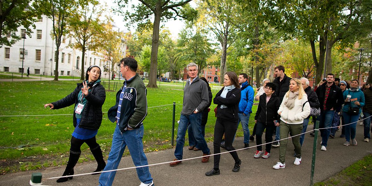 A virtual historical tour of campus is the dose of nostalgia you need on a Friday hvrdalum.me/foz1