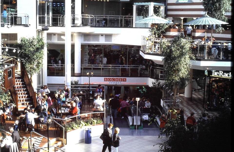 PhotosOfDublin's tweet photo. 1/2 -> The opening day of business at The Square, Tallaght. 

October 23 1990

Roy Byrne Collection https://t.co/MHtSSf3r8z