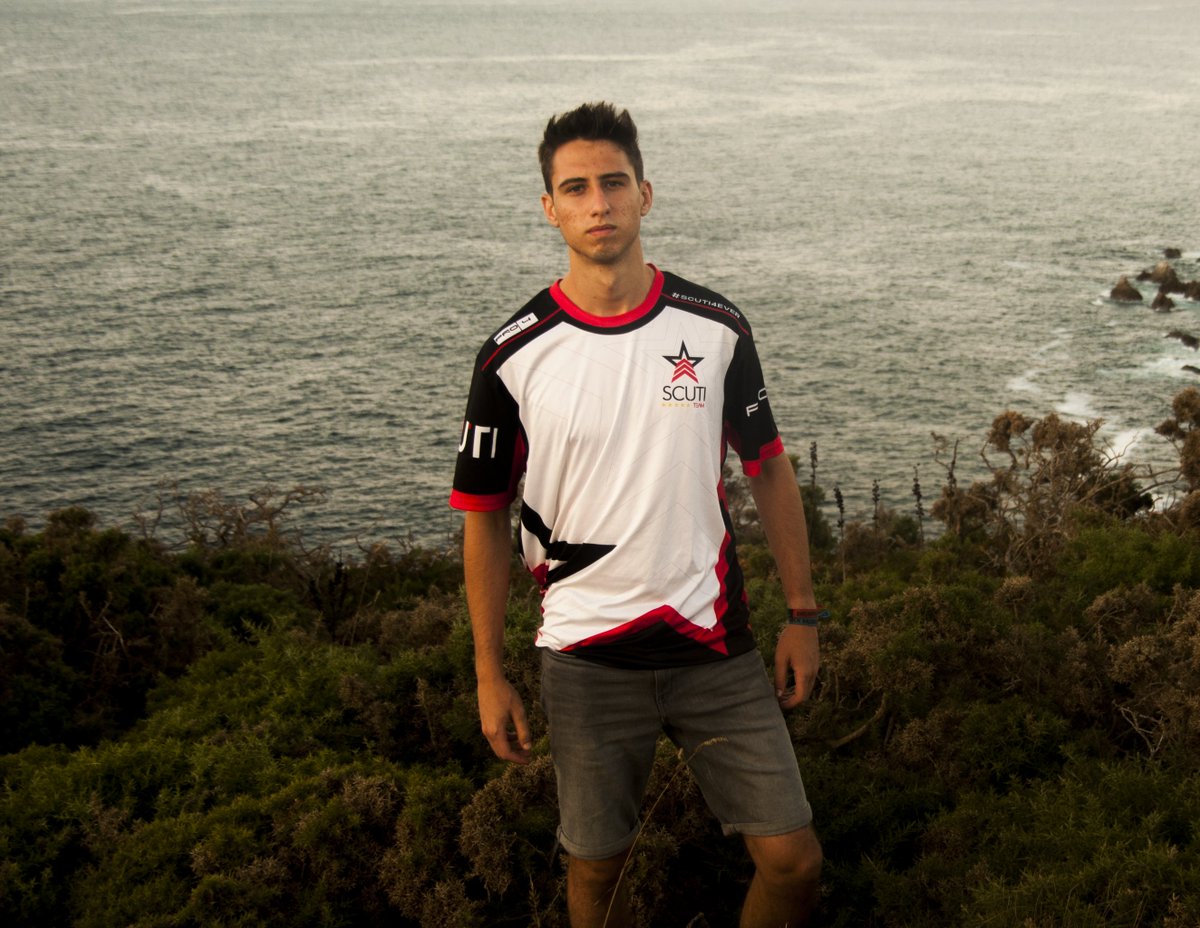 ScutiTeam's tweet image. Hoy hacemos oficial la venta de la camiseta técnica de Scuti Team.
El proceso de compra se hará a través de un formulario forms.gle/sKEP2v7NugaB4d… 
El plazo de compra se terminará el 30 de Agosto, día que se hará el pedido conjunto.
En caso de alguna duda contactar con @Dixter999