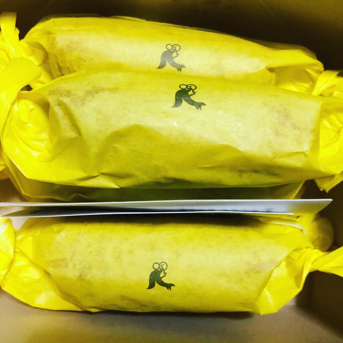 ホテルランキング デパ地下王 Na Twitteru キャンディー風のいなり寿司を販売するアンドローカルズが けやき通り沿いの赤坂店から大濠公園内 日本庭園隣 に移転して 9 2にオープン 写真は夏場イチオシの爽やかな 瀬戸内れもん蜂蜜おいなり うぅ 美味い