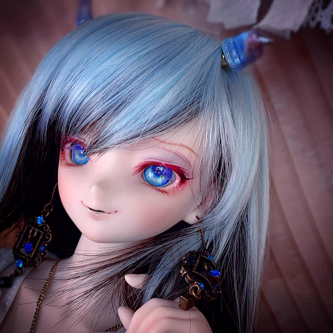 *宣伝*さきほど閻魔さんも出品して参りました先日「閻魔」が思い出せなくて魔王っ子とか言ってた気がする( ͡° ͜ʖ ͡°)ナゼ角とピアスの鬼っ子です口内青色でギザ歯#まめるり亭 