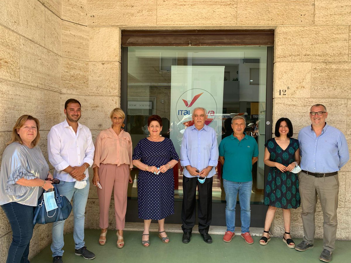 Oggi a Lecce abbiamo presentato le candidate e i candidati di <a href="/puglia_viva/">Italia Viva Puglia</a> che correranno insieme a <a href="/ivanscalfarotto/">Ivan Scalfarotto 🇮🇹🇪🇺🇺🇦</a> alle regionali.
#stavoltascalfarotto.
facebook.com/teresabellanov…