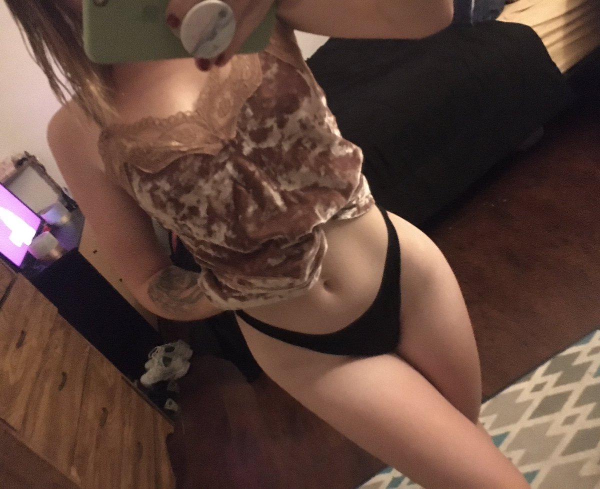 xobbgkay's tweet photo. @JamesOFpromo @WeLove2Promote @Tom19867 @zhazldn @SexyyBabesx @promo_swers https://t.co/mhJ1VI3622 https://t.co/Hplqy6A1qF