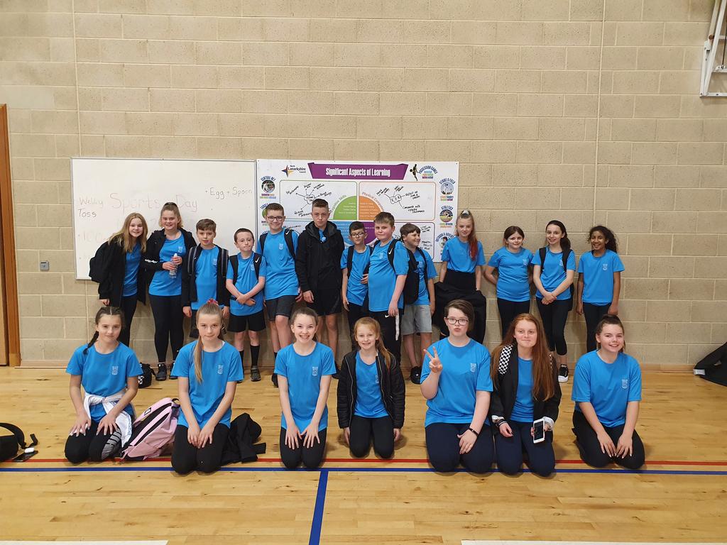ChrystonPE's tweet photo. Some of 1N3 here looking fab in our brand new for 2020 #chrystonblue PE kit today! They had their first lesson outdoors in their Fitness and Orienteering block where they participated in approaches to develop their cardio respiratory endurance. #pyramidtraining #shuttlerunreps https://t.co/1qYRpXpBTr