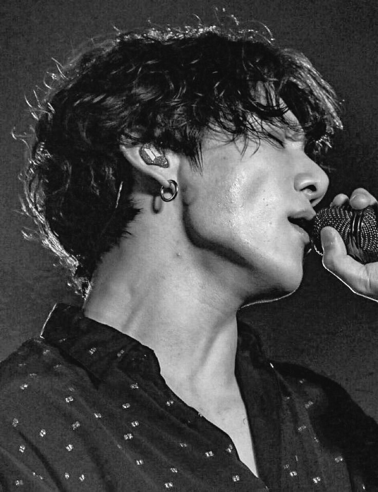 Jungkook's jawline - a  thread