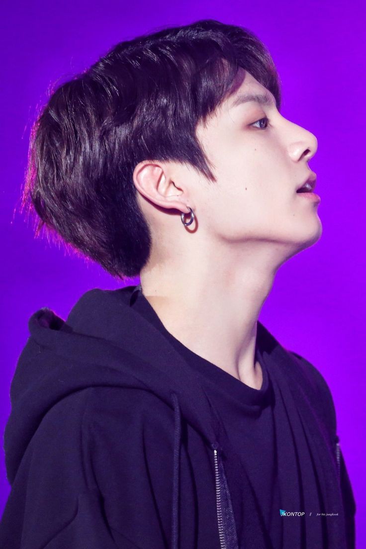 Jungkook's jawline - a  thread