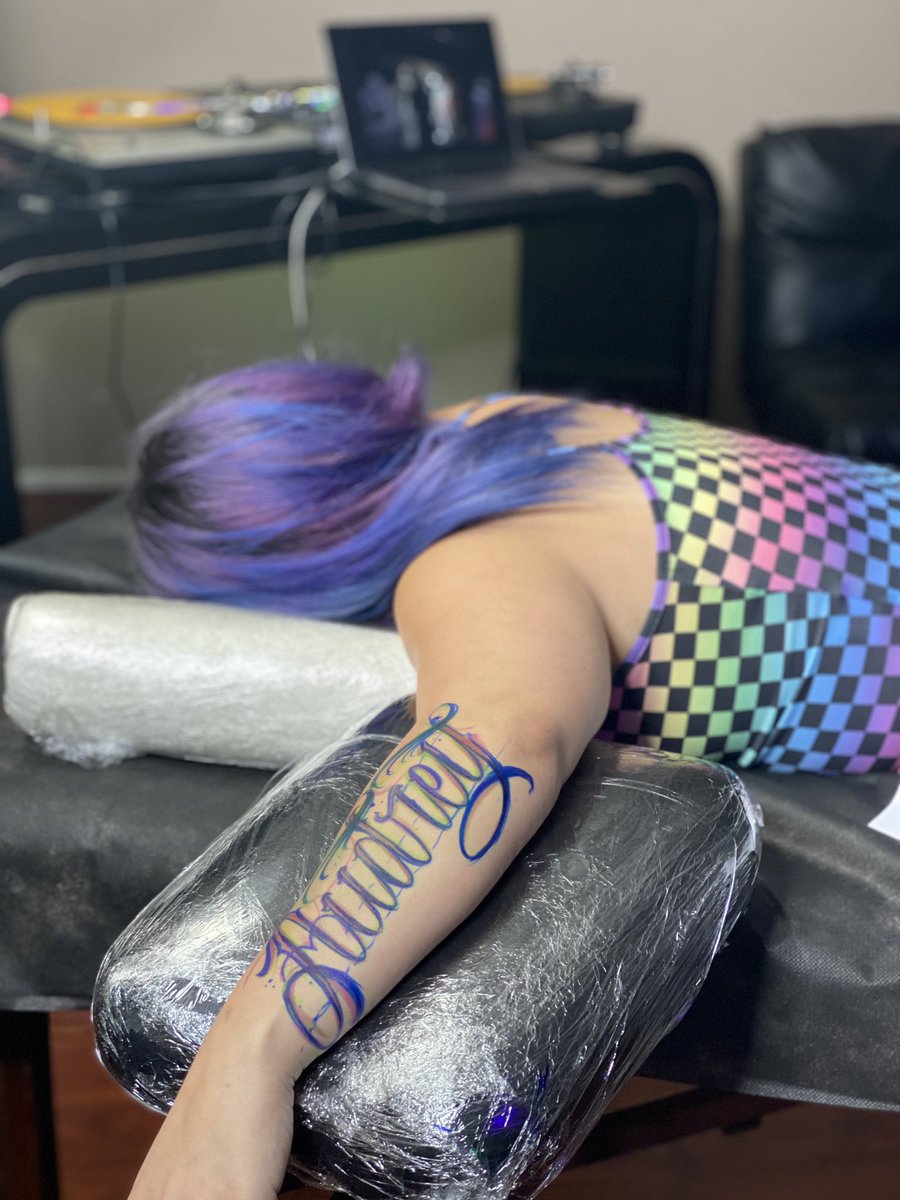 DjAycreate's tweet photo. Freehand✍🏼 About to post it finished on my IG🤍 
#studiovibes #tattoos #artist #dj #lgbt https://t.co/wixhSevQ1T