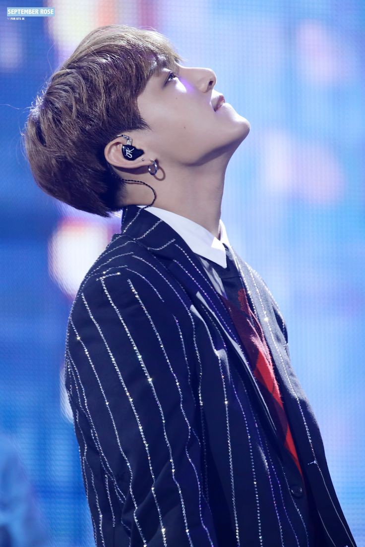 Jungkook's jawline - a  thread