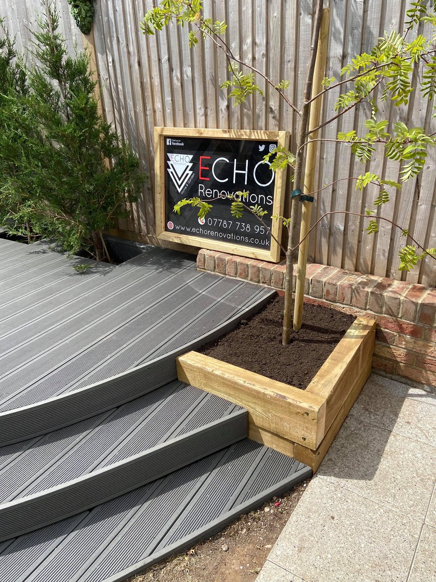 🙌🏻Pictures from our decking job - we enjoyed designing & building a rounded composite decking and planters on the side 🌳 Our customers also sent us pictures of the decking with furniture, plants & statues which looks great! #woodingdean #EchoRenovations #Saltdean #decking