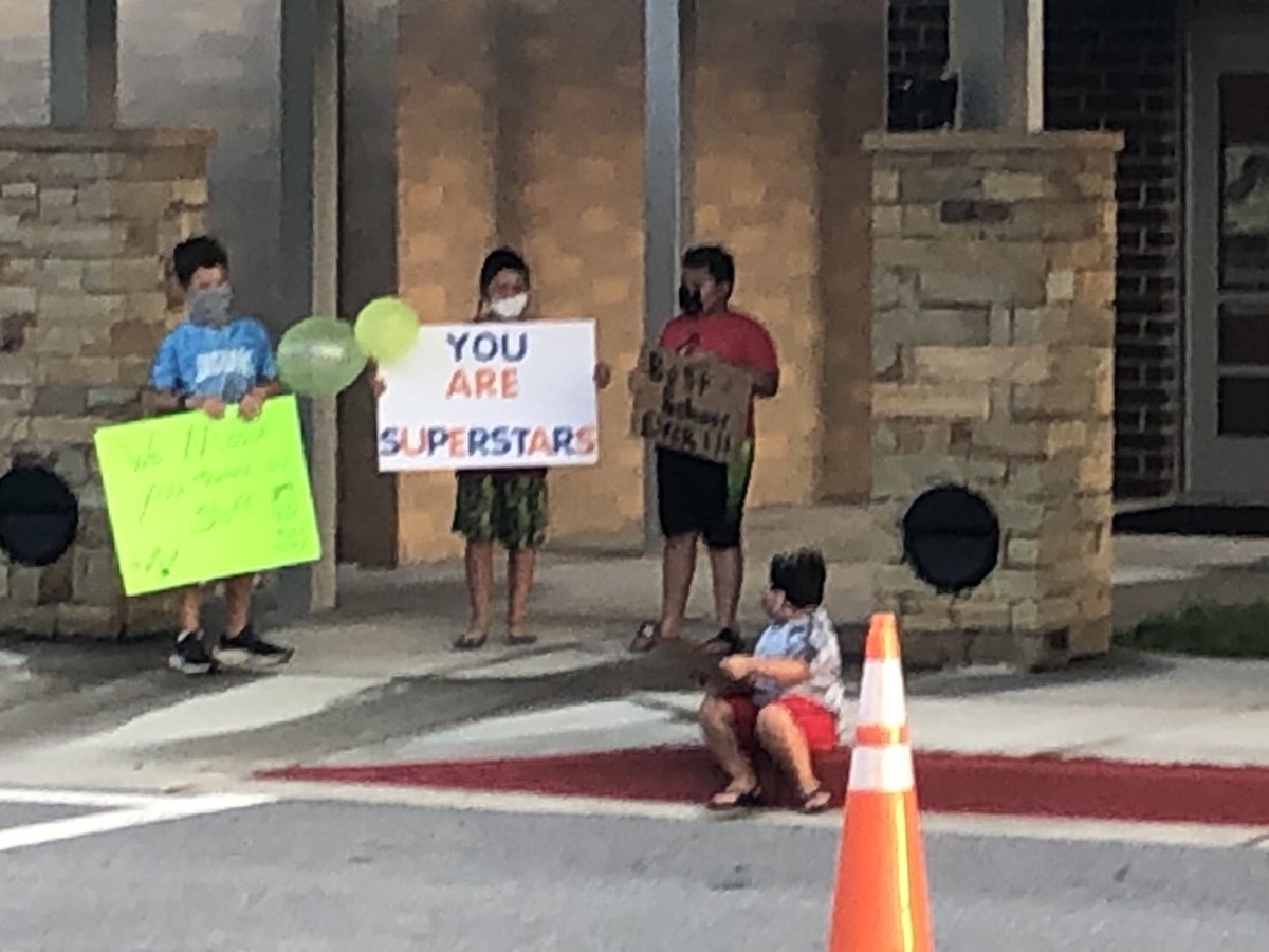Our school community is AMAZING! <a href="/EJJaguars/">Esther Jackson Elem</a> felt the love this morning! 💙🖤
#wecandohardthings
<a href="/MsBoydEJES/">N. Boyd</a>