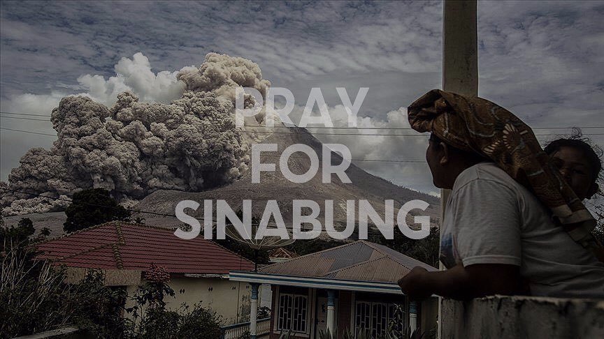 Rizal06691023's tweet photo. Untuk sementara terjadi 4x erupsi dan 1x awan panas letusan G.Sinabung hari ini 14 Agustus 2020

Pukul 10:30, 14:25, 14:55, dan 16:56 WIB

Total sudah 15x erupsi G.Sinabung yg tercatat dalam 7 hari terakhir, dari Tgl 8 - 14 Agustus 2020

#prayforsinabung https://t.co/ahzvrb5ptv
