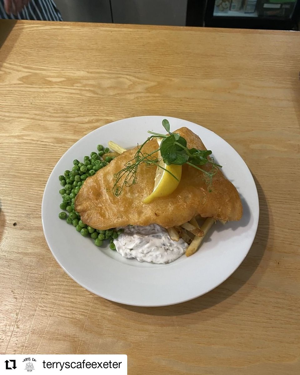 EmGibbon's tweet photo. It's Friday! Have you got that Friday feeling? Why not start as you mean to go on and join @terrysexeter for Freshly Battered Cod with Chips Garden peas and homemade Tartare sauce! 🍟🐟 #InExeter #Exeter #SupportLocal https://t.co/Bj8oVu7aaX