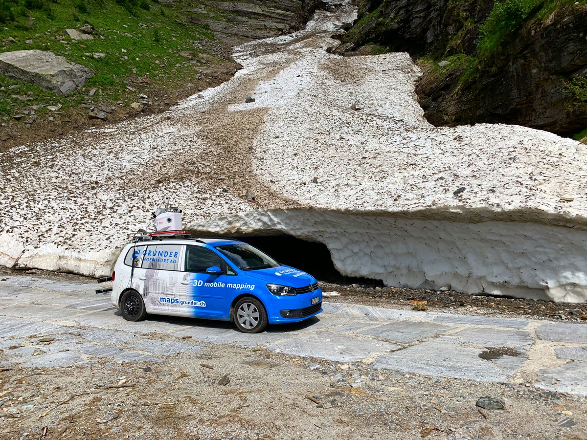 Unterwegs auf den Kantonsstrassen des Kantons Graubünden
Die lange Schönwetterperiode wurde ausgenutzt, um im Auftrag des Kantons Graubünden die ersten 2'000 mittels 3D Mobile Mapping zu erfassen. Die Aufnahmen dienen in erster Linie der Strassenzustandsanalyse 2019-2021.