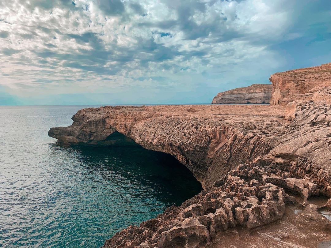 VisitGozo's tweet photo. Blue sea and beautiful rock formations, Dwejra Bay is truly a gem in Gozo.
 
Image Credits: valentina_rossetto on instagram
To explore more, Visit: https://t.co/Pltns8avxj

#gozo #visitgozo #dwejrabay #dwejragozo #gozoisland #islandlife #island #nature #exploregozo #lovegozo https://t.co/V4pkv1saSF
