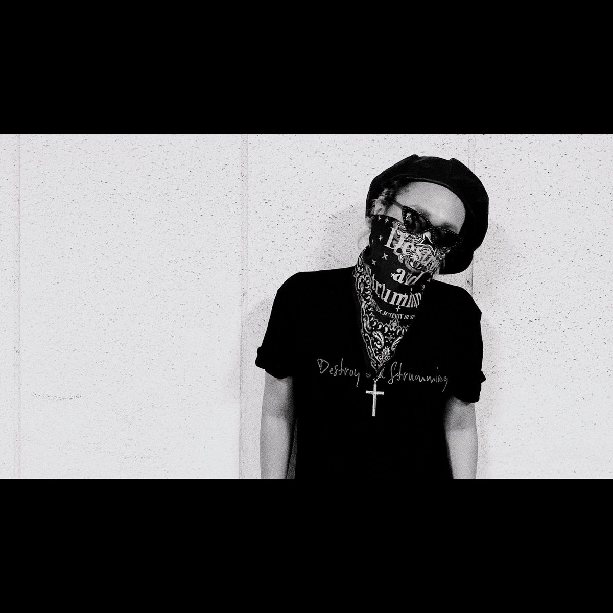 JohnnyBusiness_'s tweet photo. JOHNNY BUSINESS×STRUM
"Destroy and Strumming"
8/21(fri)-23(sun)に開催されるPop Up Storeにてリリースされる、STRUMとのスペシャルコラボレーションのTシャツ、バンダナを先行公開！
アイテム詳細は近日アップ致します。
#johnnybusiness
#punksalwayswelcome
#strum
#ストラム
#ストラマー https://t.co/O1qh9SZg9E