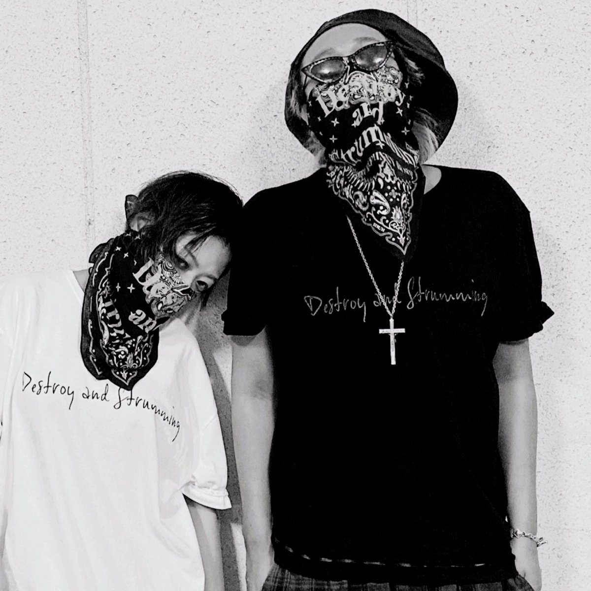 JohnnyBusiness_'s tweet photo. JOHNNY BUSINESS×STRUM
"Destroy and Strumming"
8/21(fri)-23(sun)に開催されるPop Up Storeにてリリースされる、STRUMとのスペシャルコラボレーションのTシャツ、バンダナを先行公開！
アイテム詳細は近日アップ致します。
#johnnybusiness
#punksalwayswelcome
#strum
#ストラム
#ストラマー https://t.co/O1qh9SZg9E