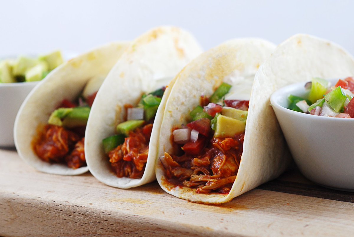 Deze mini wraps met pulled chicken zijn niet alleen heerlijk als avondeten of lunch, maar ook als borrelhapje of appetizer. de-keuken-van-suus.chef99.nl/a/423/wraps-me…